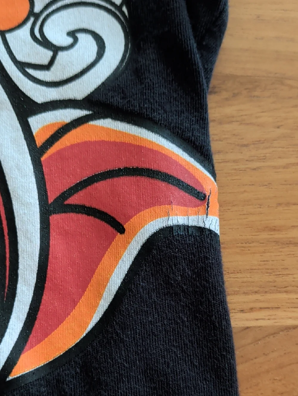 Tokidoki V-neck Tee - M - Picture 8 of 11